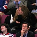 MK & Max attend the Canadien VS NY rangers game-paparazzi kwiecień 2007