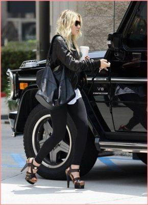 Ashley shopping in Beverly Hills-paparazzi kwiecień 2007