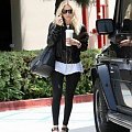 Ashley shopping in Beverly Hills-paparazzi kwiecień 2007