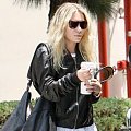 Ashley shopping in Beverly Hills-paparazzi kwiecień 2007