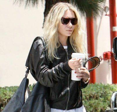 Ashley shopping in Beverly Hills-paparazzi kwiecień 2007