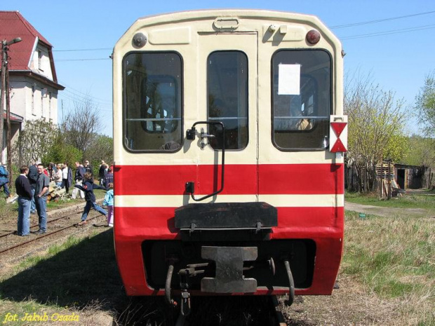 Wycieczkowy skład na stacji Tarczyn