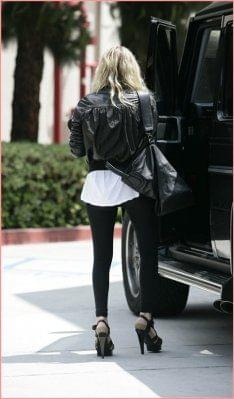 Ashley shopping in Beverly Hills-paparazzi maj 2007