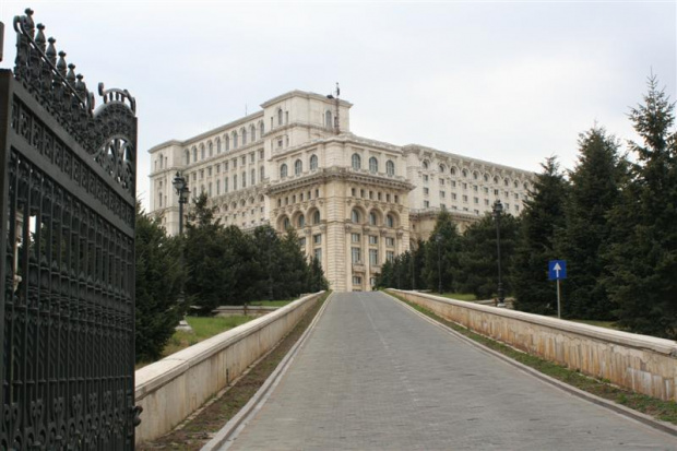 parlament - drugi co do wielkości budynek świata