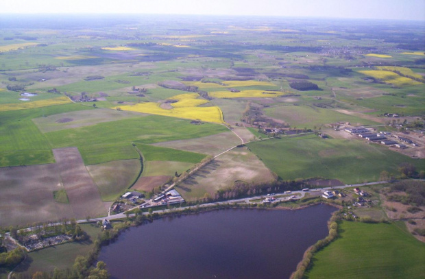 13 Pieniążkowo jeziorko