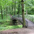 Do Pałac Potockich w Krzeszowicach przylega park krajobrazowy.