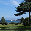 Widok parku na klifie w Studland. W tle Old Harrys Rocks.
