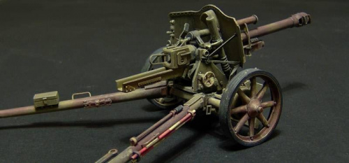 German howitzer LeFH 18/40 1/35 scale Aries Gulumik