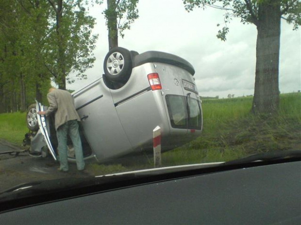 Wypadek na trasie - Prudnik - Niemysłowice (nikomu nic sie nie stało)