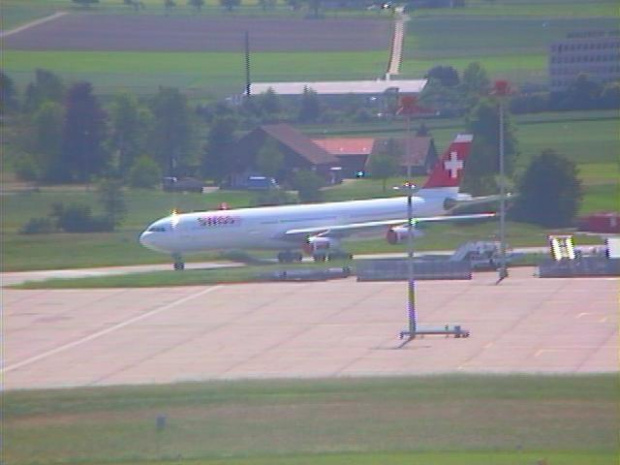 A340 Swiss-stojący koło Heliportu. #samolot