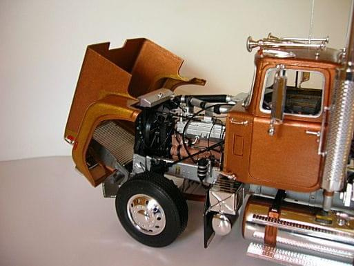 Mack Super Liner