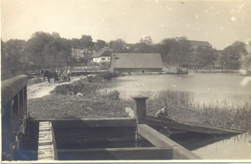 Zdjęcia udostępnione przez Leszka Wojciechowskiego syna Wiktora- nauczyciela ogrodnictwa w szkole na Brzozowej w latach 1913-1914 #Sobieszyn #Brzozowa