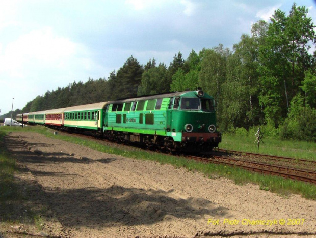 SU45-209 z poc. posp. Kostrzyn - Chełm zbliża się do Piły. 22.05.2007 #kolej #PKP #Piła #SU45