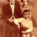 1938rok.Bronislawa,Marysia i Anastazy (mamusia ze swoja siostra i bratem) #RodzinnyAlbum