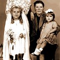 1953rok.Wladzia,Misia,mala Lila i Irka. #RodzinnyAlbum