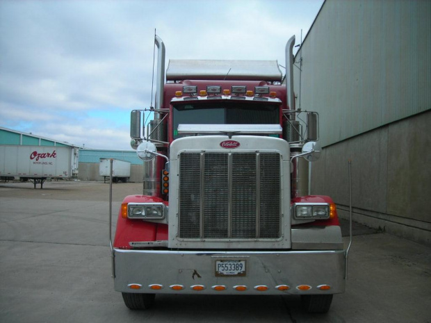 Peterbilt 379
