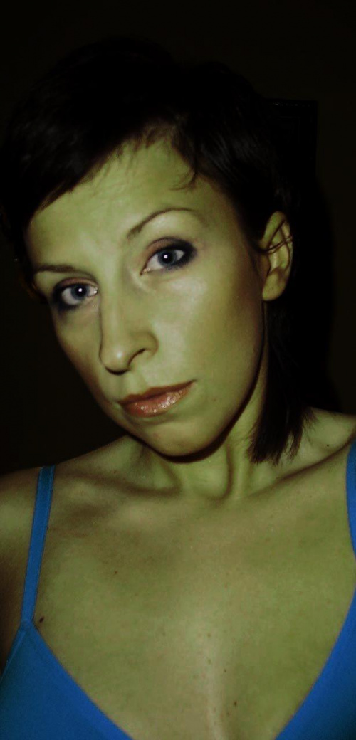 autoportret- zabawa z aparatem #portret #AutoportretGreen