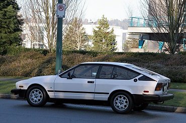 Alfa Romeo Sports Coupe #Autofocus #car #cars #samochod #samochody #alfa #romeo #gtv #gtv6 #coupe #sport #italian #aubomobili #automobile #performance #racing