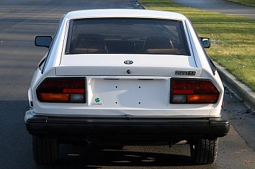 Alfa Romeo Sports Coupe #Autofocus #car #cars #samochod #samochody #alfa #romeo #gtv #gtv6 #coupe #sport #italian #aubomobili #automobile #performance #racing