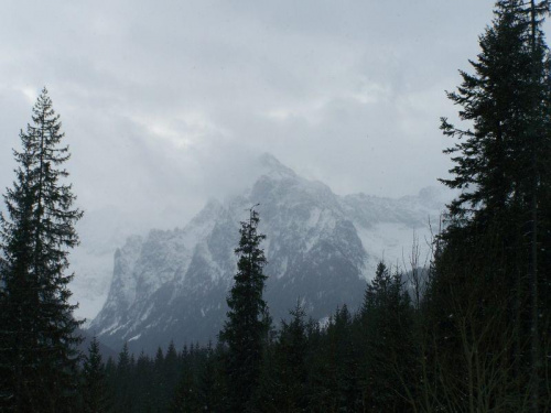 Widok na Tatry z trasy na Morskie Oko