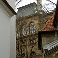 Interesujący budynek zaraz obok synagogi #Praga