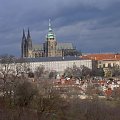 Znów foto z kolejki linowej- Hradczany i górujaca katedra św. Wita #Praga