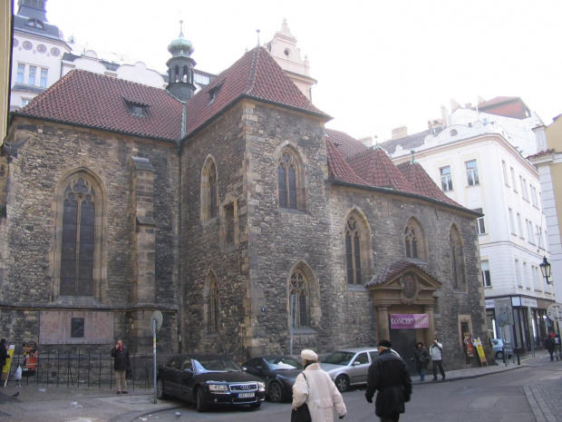 Niestety nie wiem, co to za kościół, może mnie ktoś oświeci :) #Praga #Czechy