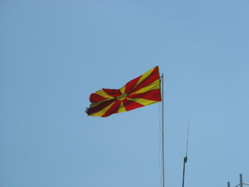 IMHO najładniejsza i najciekawsza flaga w Europie czyli "Słońce z Verginy" symbol wiecznej chwały Filipa i Aleksandra - obu Wielkich