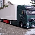 Italeri Volvo FH12 420 Globetrotter XL & Schmitz Reefer Trailer (95% done)